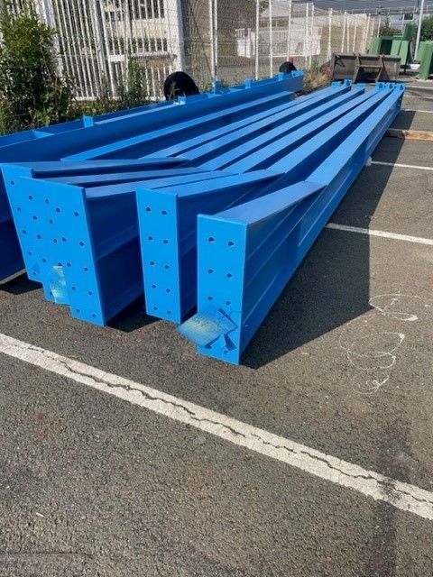 ferraille peint en bleu