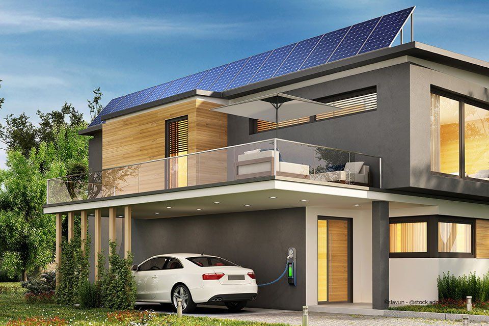 Haus mit Fotovoltaikanlage der Kröger Heizungs- und Sanitärtechnik GmbH