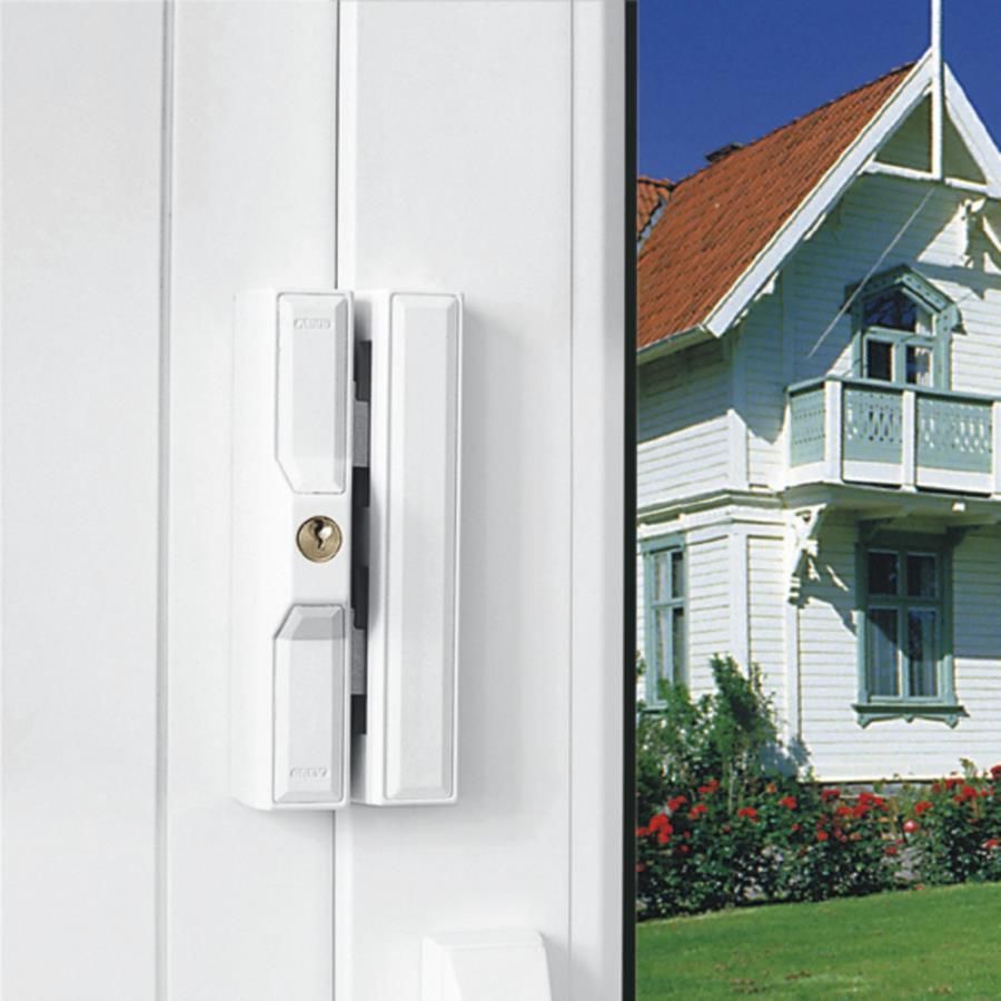 Fenster mit Abus-Fenster-Zusatzschloss FTS 88 weiß