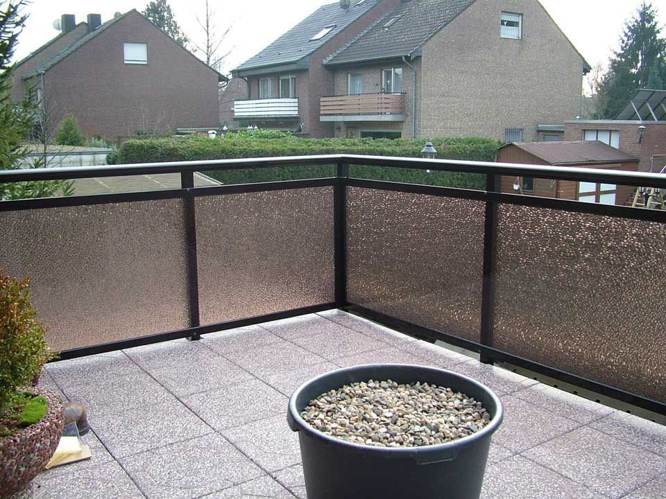 Balkongeländer schwarz