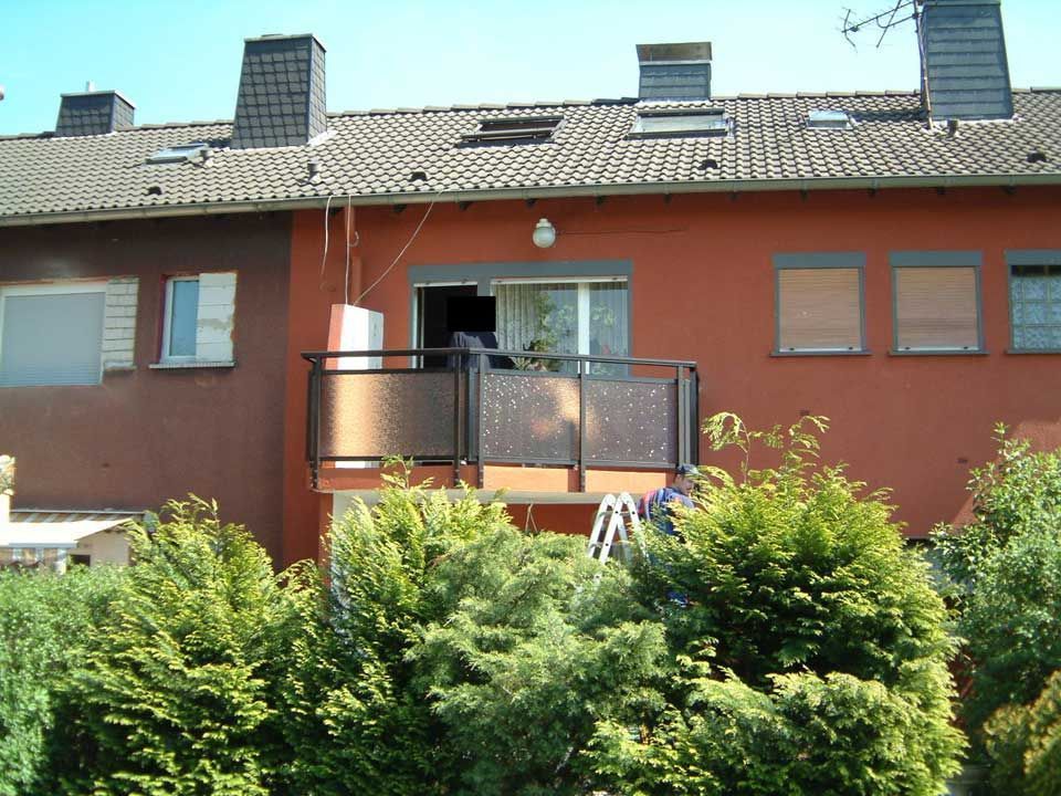 Balkongeländer schwarz
