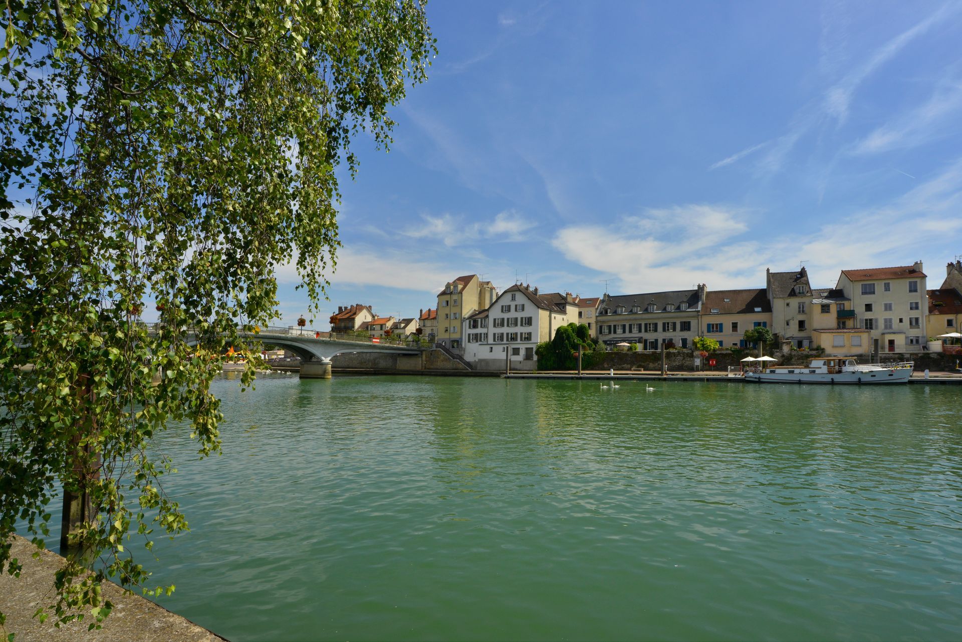 Ville de Lagny-sur-Marne.