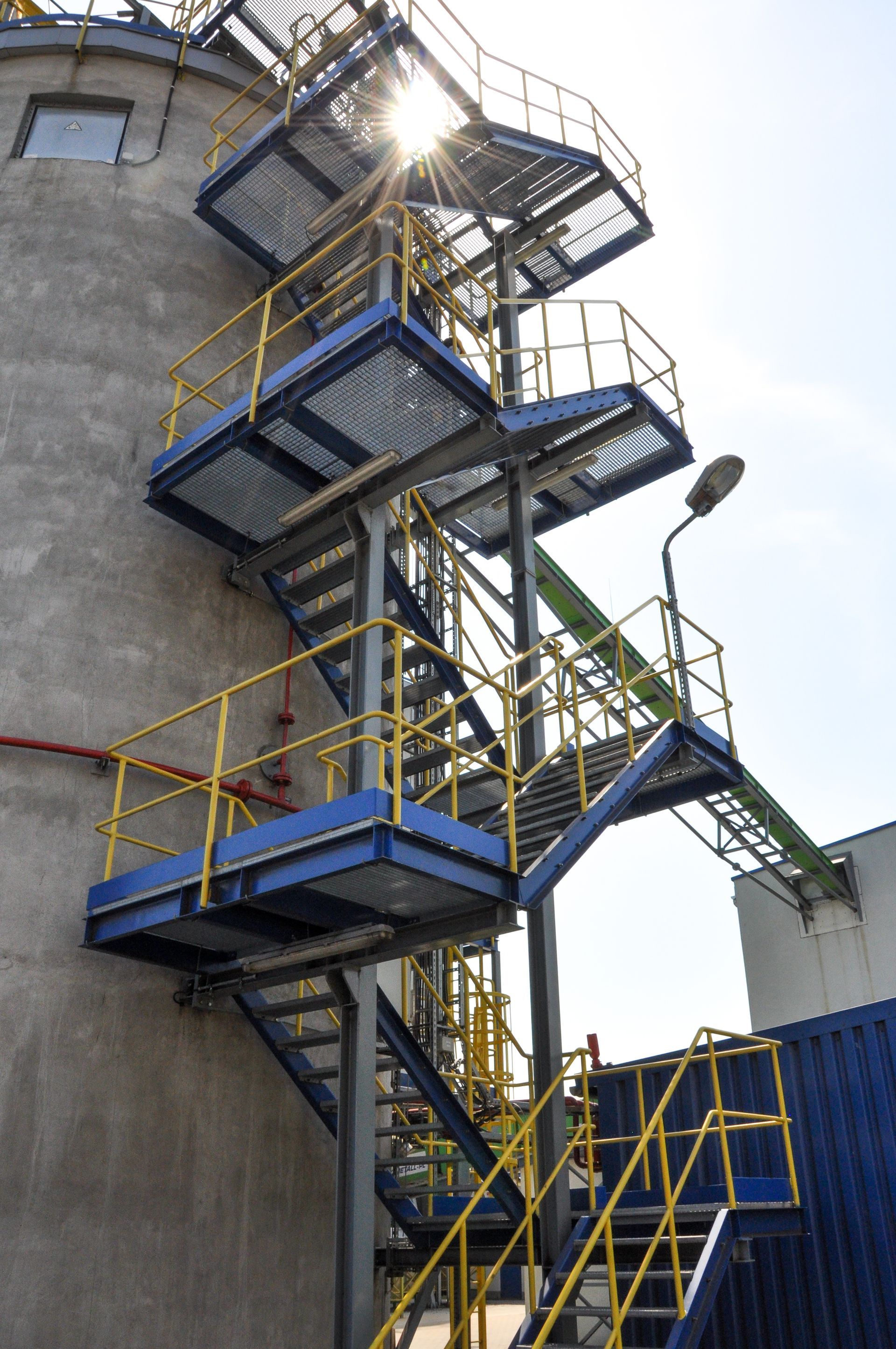 Echafaudage en tour d'escalier