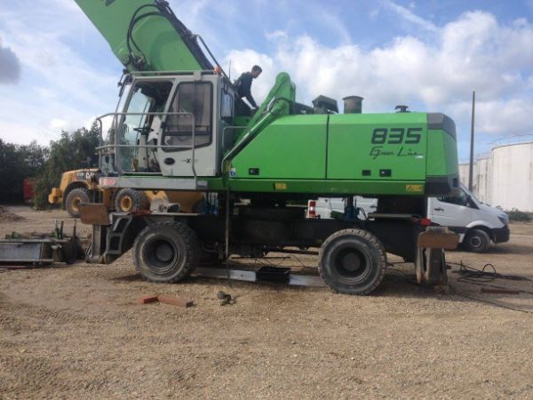 Grondwerkmachine groen