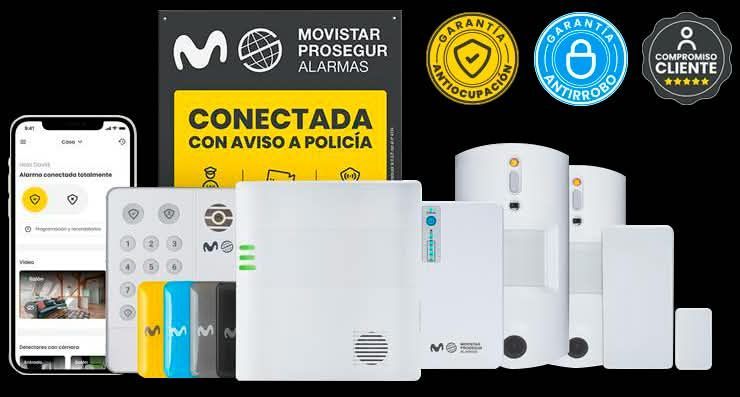 Anuncio de sistema de alarma con dispositivos de seguridad blancos, una aplicación móvil y el texto «Conectada con Aviso a Policía» sobre fondo negro