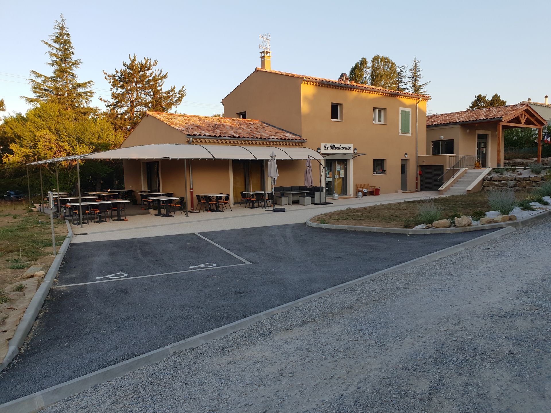 Aménagement de parking extérieur