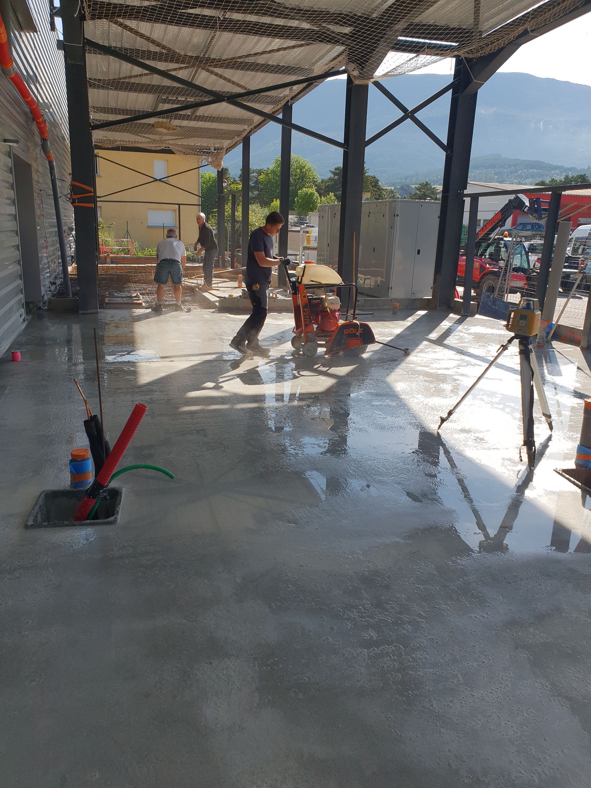 Aménagement extérieur d'enseigne