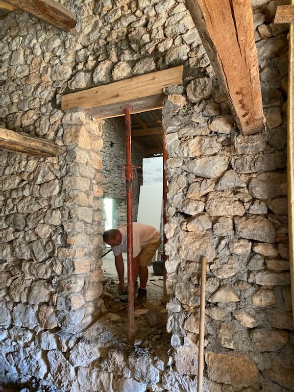 Rénovation de maison en pierre apparente