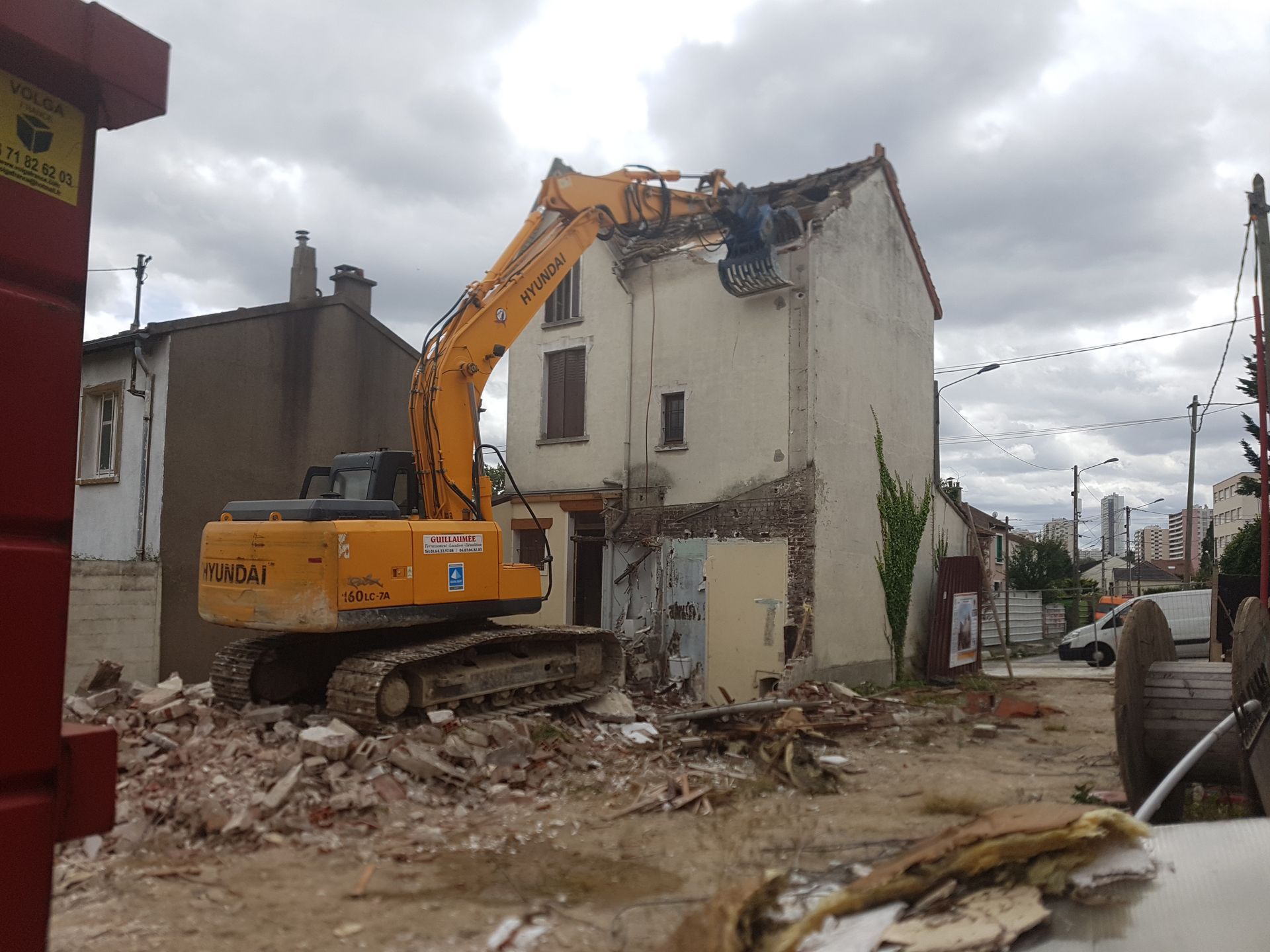 Démolition d'un logement avec nos équipements