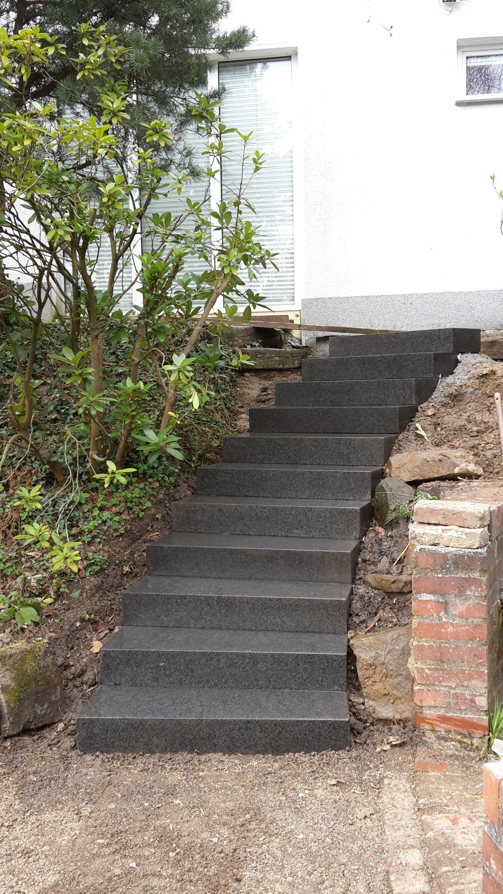 Volker Hahn Garten- und Landschaftsbau, Steintreppe im Außenbereich