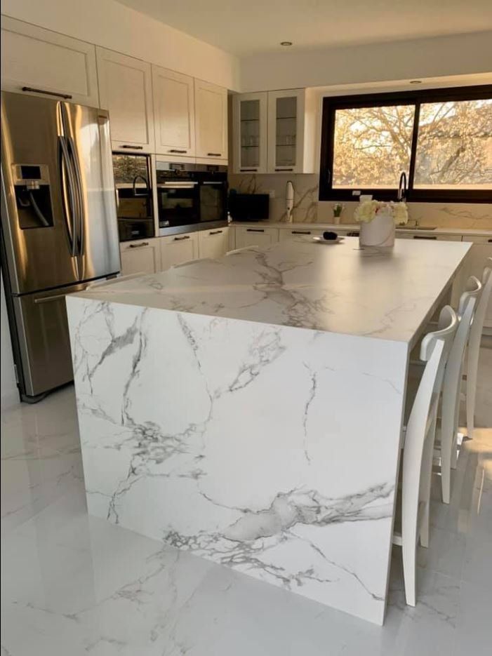 Ouvrage marbre cuisine blanc