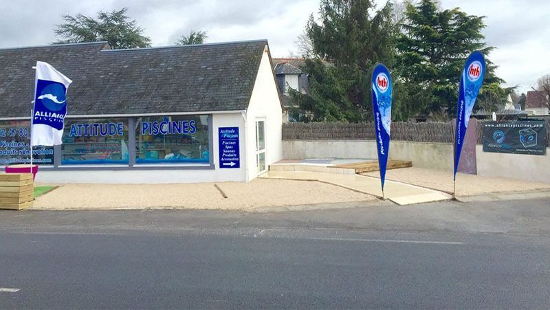 Showroom d'Attitude Piscines à Blois