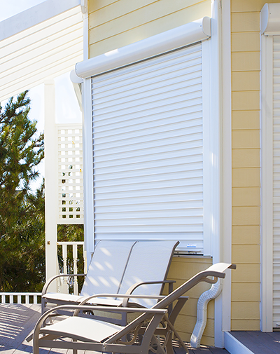 Schwarze Rollläden Neubau