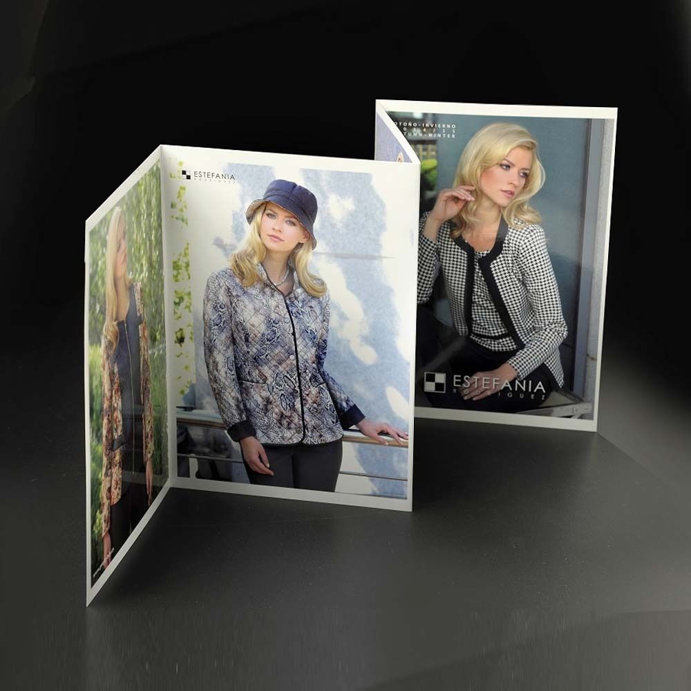 Una revista con una mujer que dice emilia