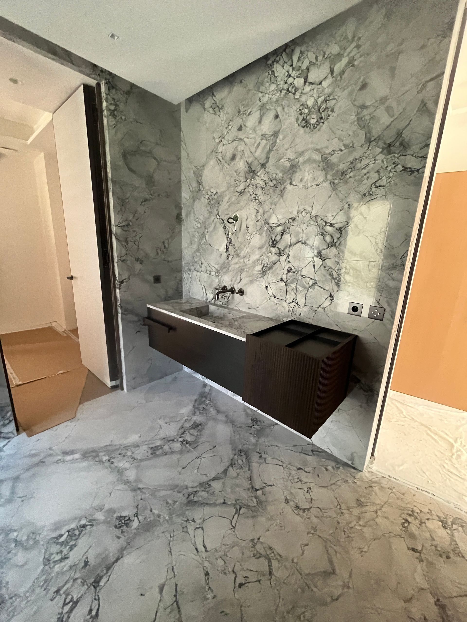 Lavabo de salle de bains 