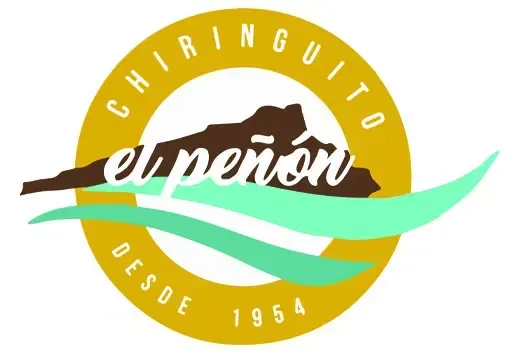 Logo circular amarillo y marrón de Chirringuito El Peñón con ondas turquesa y texto “Desde 1954”