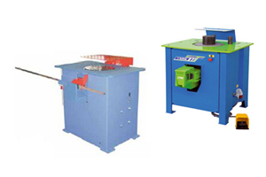 Dos máquinas azules para trabajar metales: una con mango largo y la otra con pedal.