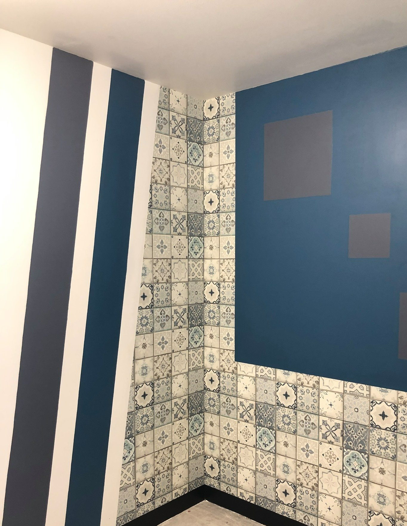 Salle de  bains avec carrelage mosaïque