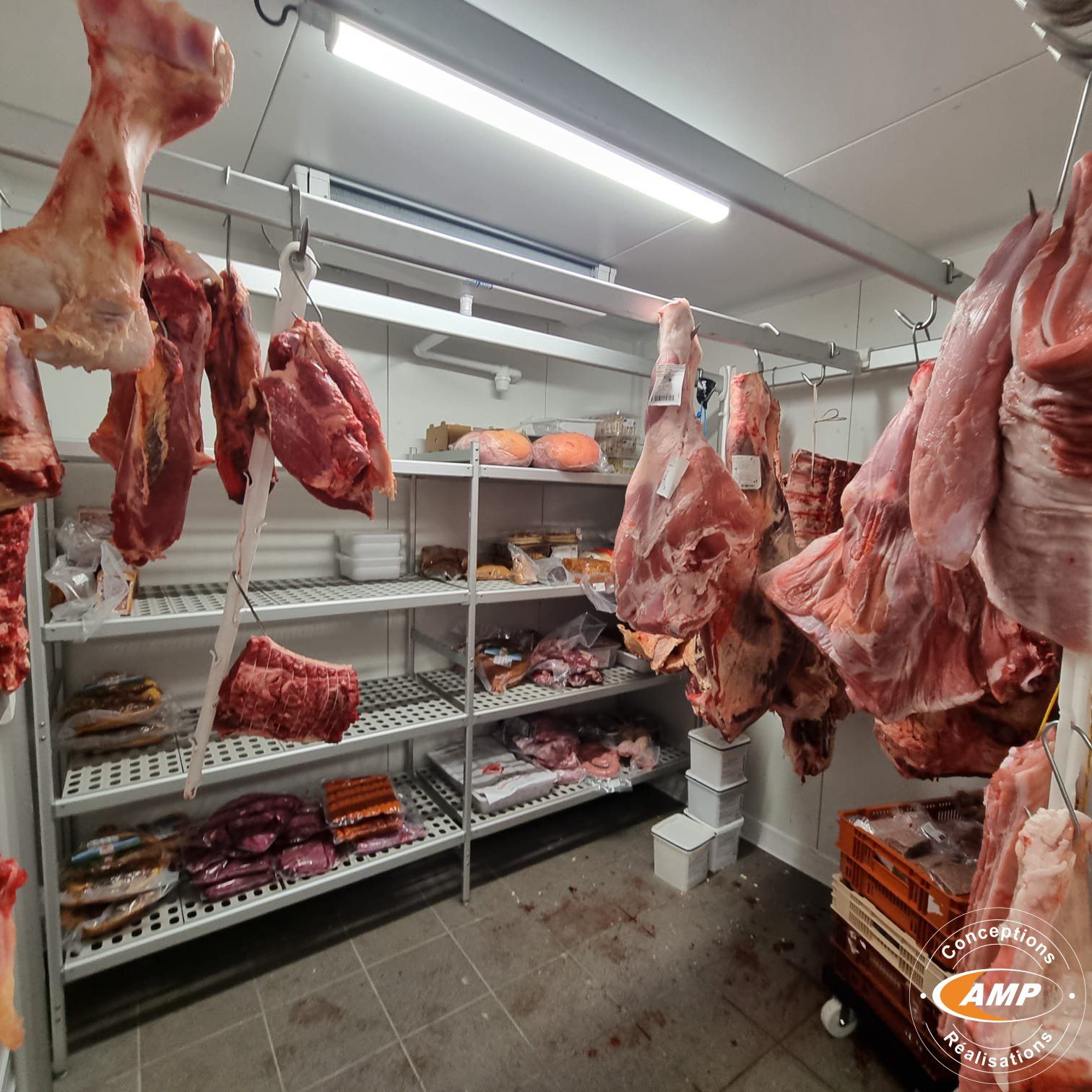 Une machine de coupe de jambon