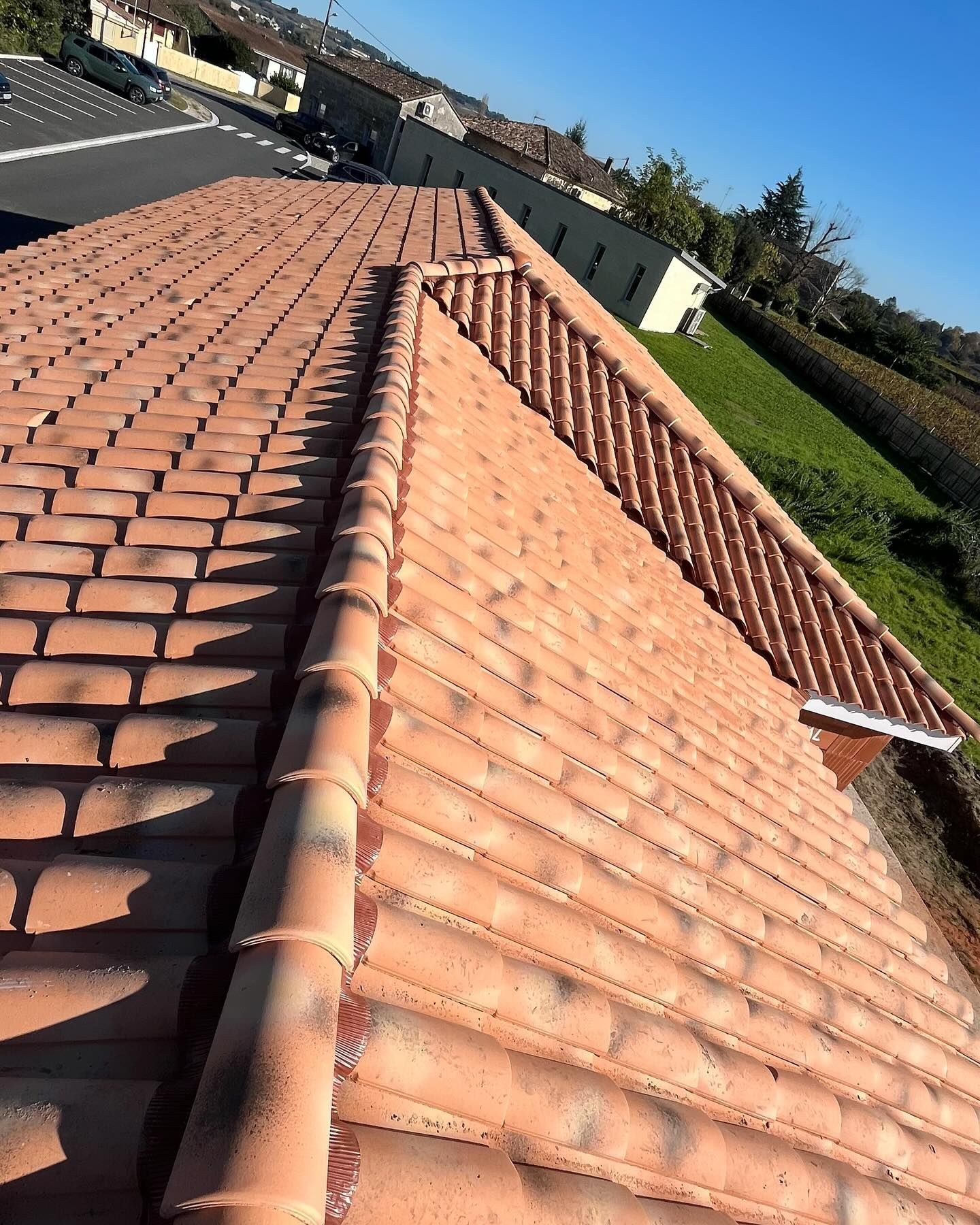 Rénovation de toiture en tuile terminée