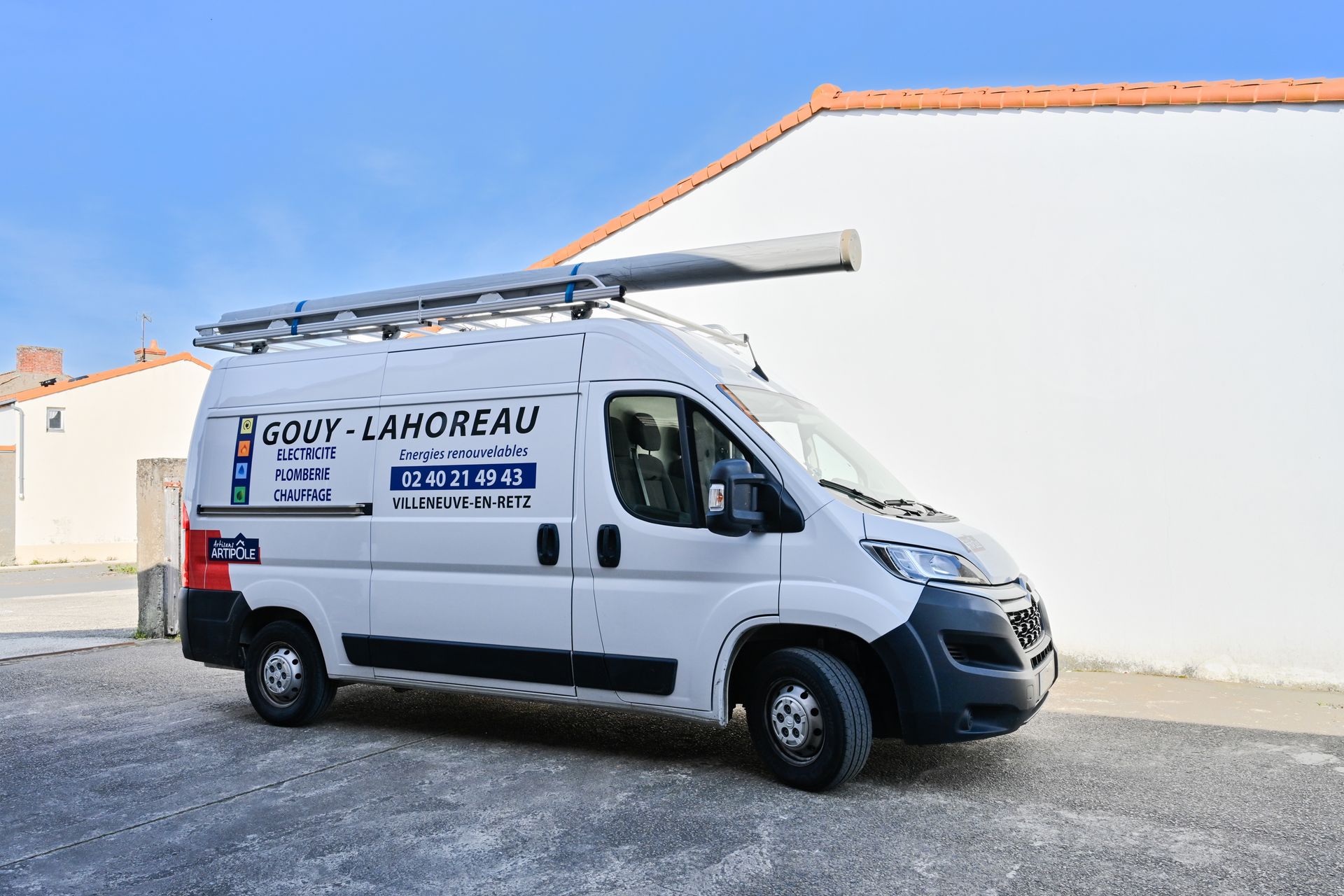 Camion floqué aux couleurs de l'entreprise