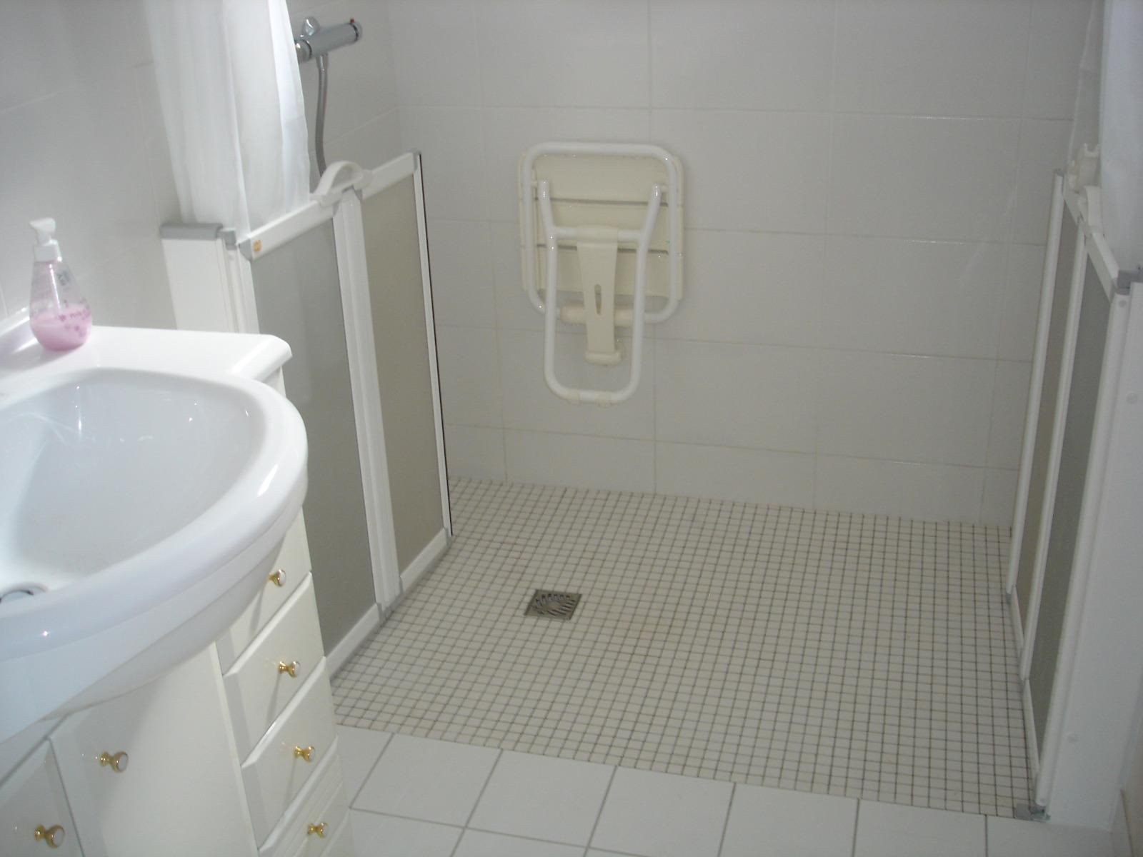 Salle de bains pour PMR