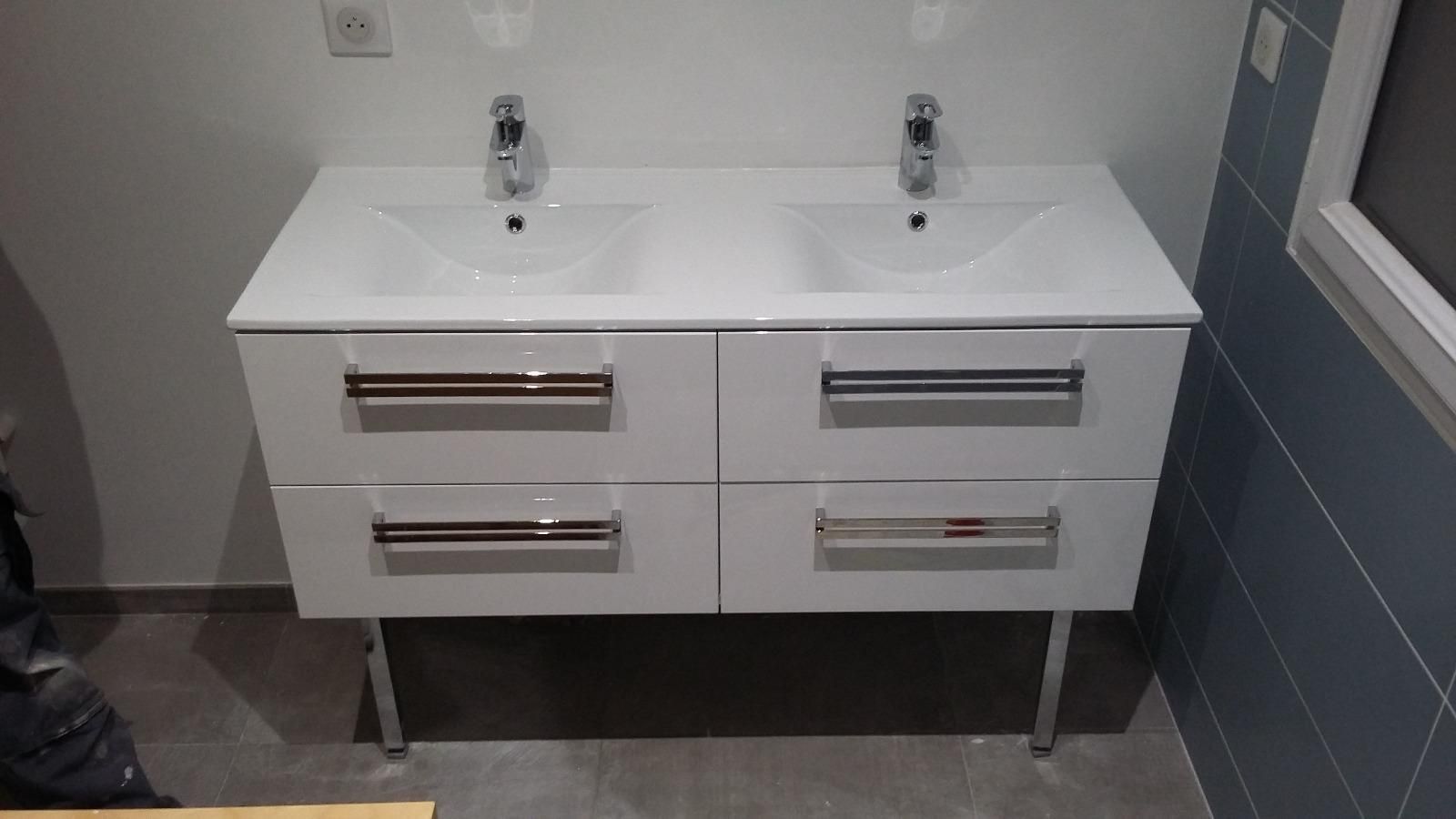 Double vasque pour deux personnes