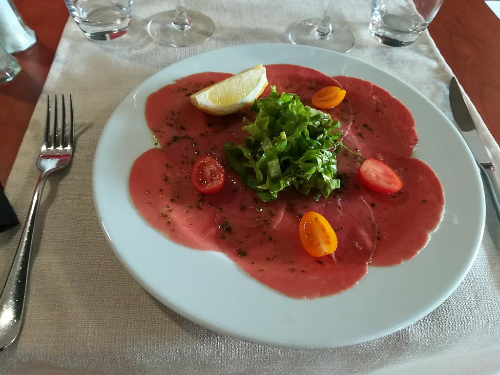 Carpaccio de bœuf français, huile basilic