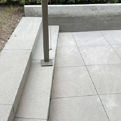 Terrasse, die von der Cammardella GmbH gestaltet wurde