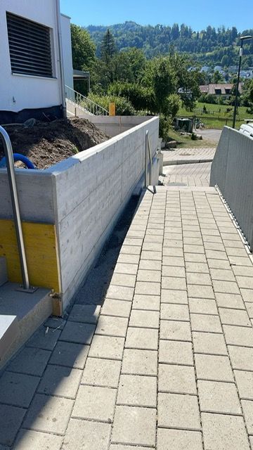 Einfahrt, die von der Cammardella GmbH gemacht wurde