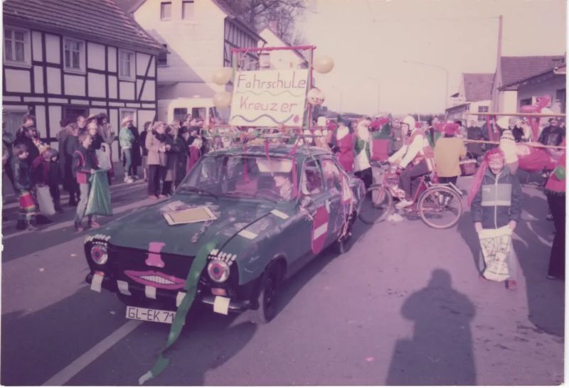 Fahrschule Kreuzer auf einer Parade