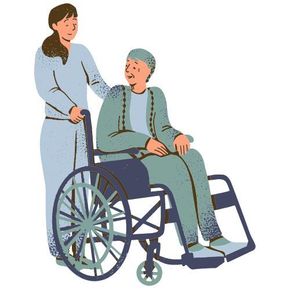 Una mujer mayor está sentada en una silla de ruedas con una enfermera de pie junto a ella.