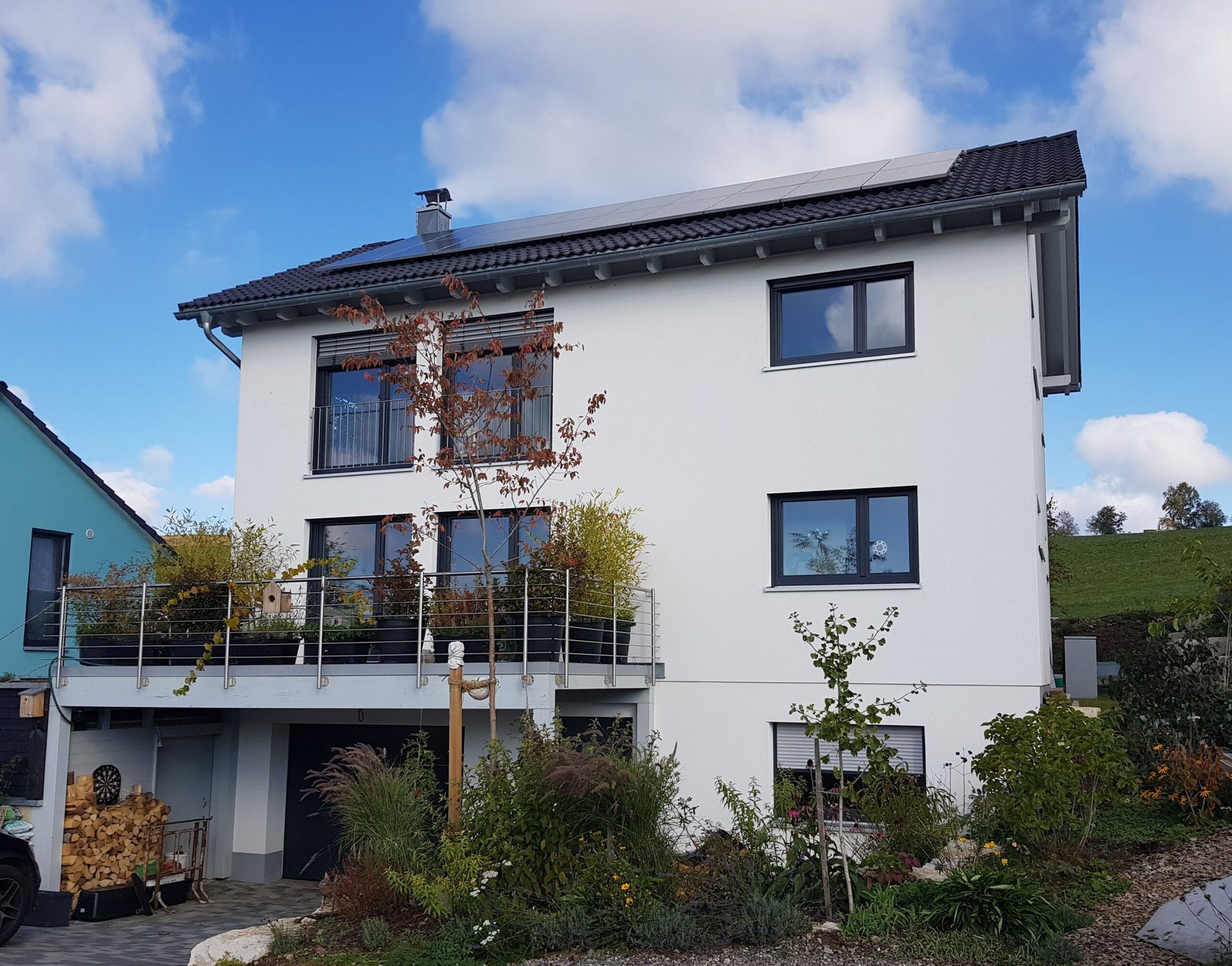 Holzhaus mit Keller und Garage - Bild 2