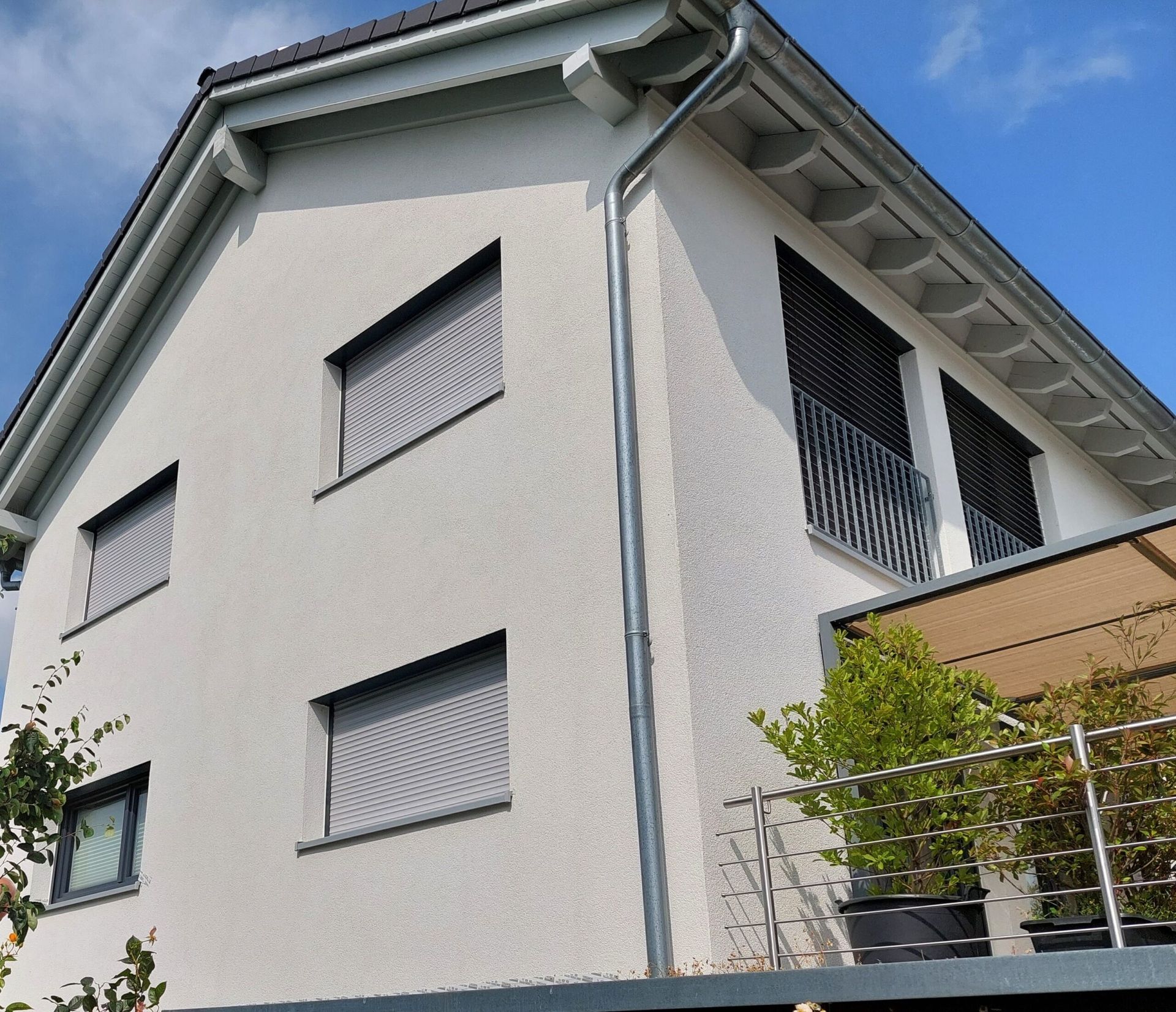 Holzhaus mit Keller und Garage - Bild 5