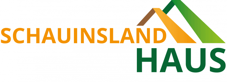 Logo „SCHAUINSLAND HAUS“ mit orangefarbenem Text und grünen Dachformen.