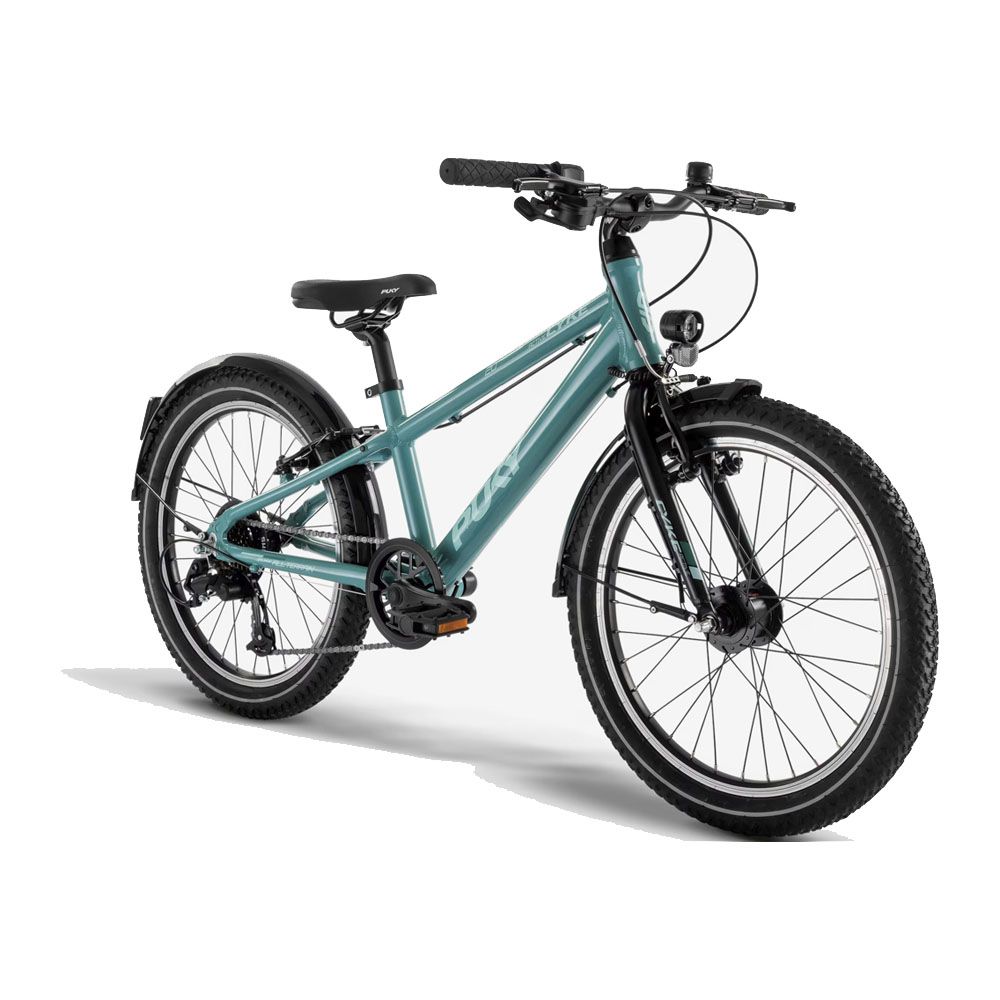 Ein blaues Fahrrad mit einem schwarzen Reifen auf weißem Hintergrund.