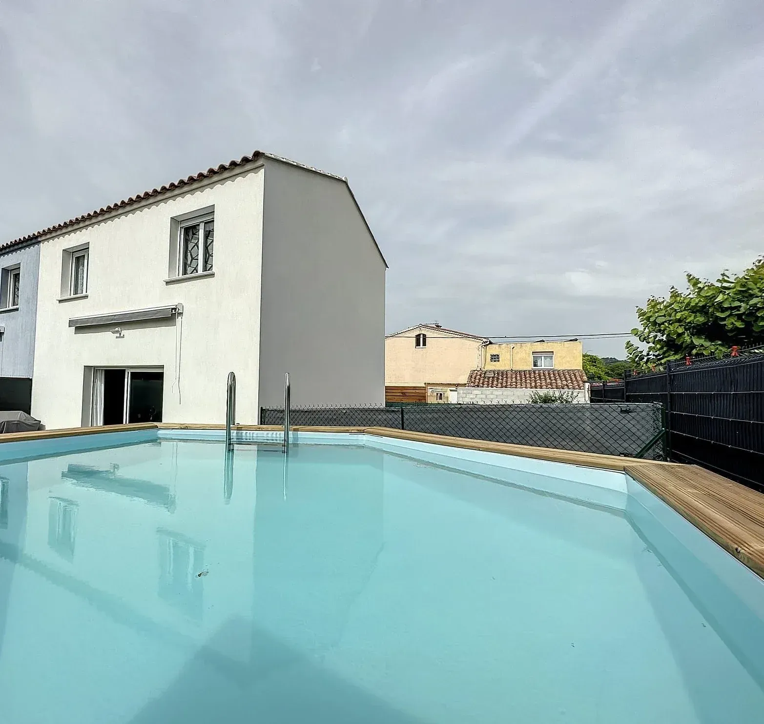 Piscine hors-sol.