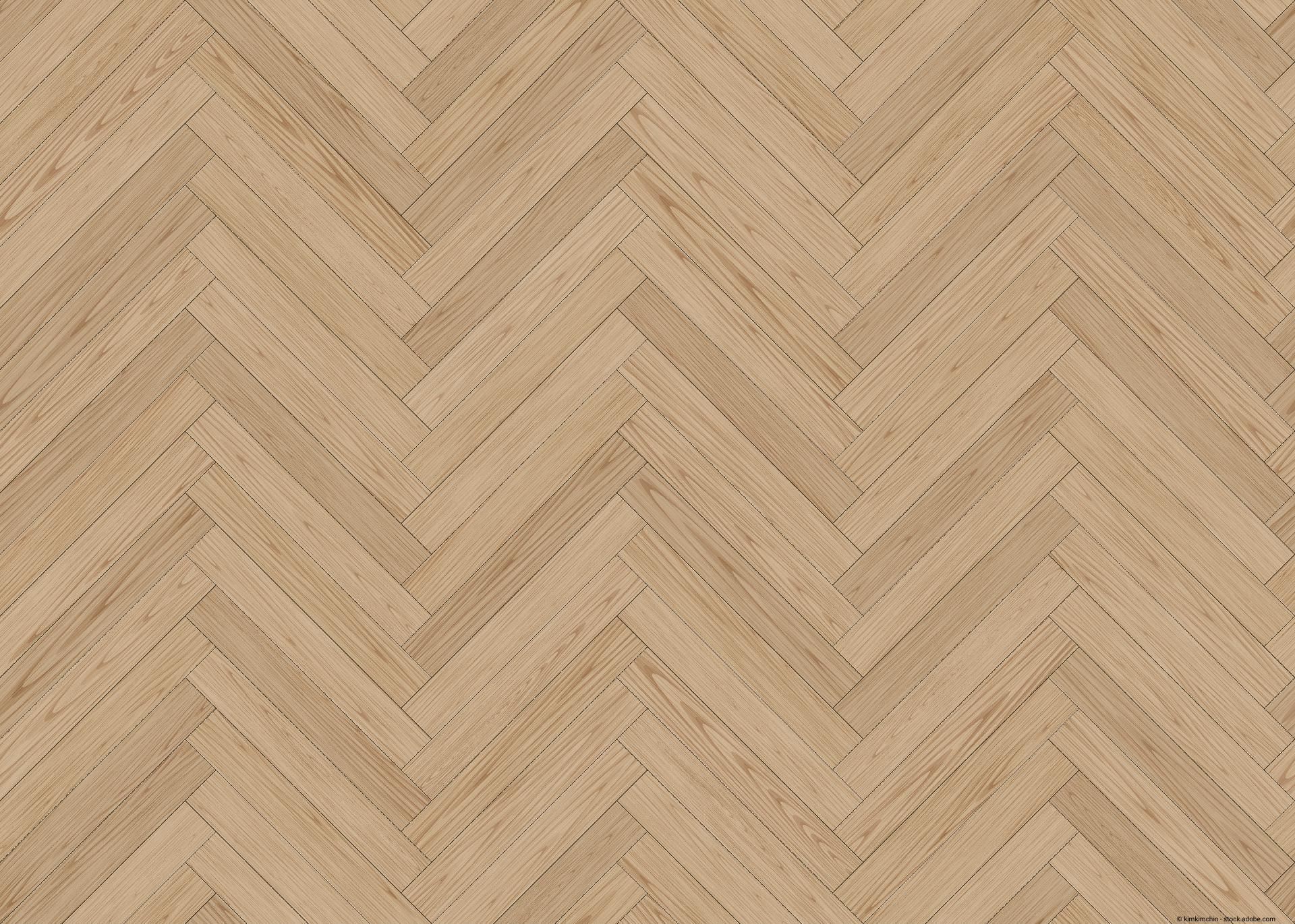 Moderner Parkettboden im Fischgrät-Muster verlegt