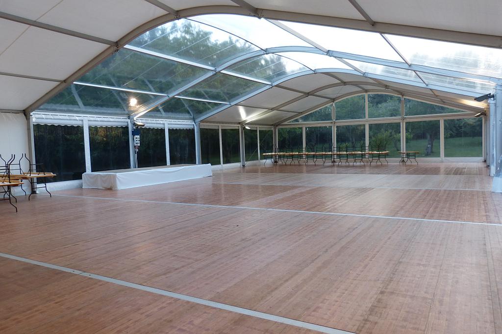 Vue intérieur sous une structure cintrée 15mx30m