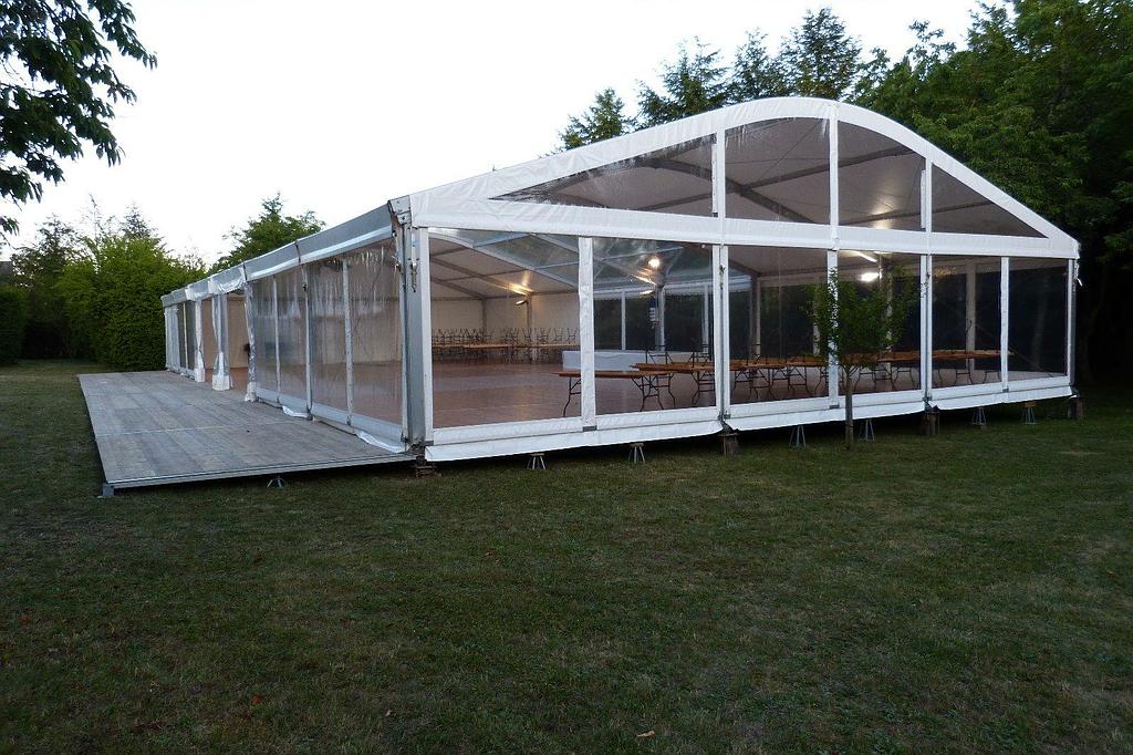 Structure cintrée  cristal avec terrasse