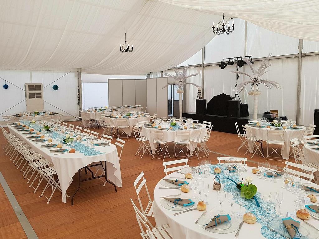 Réception d'anniversaire , mobilier , vélum voilage et luminaires