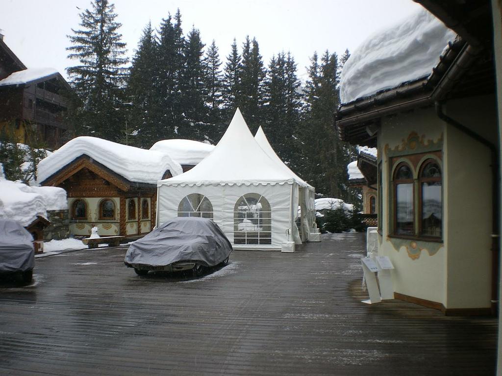 Tente pagode 5x5  rideaux fenêtres