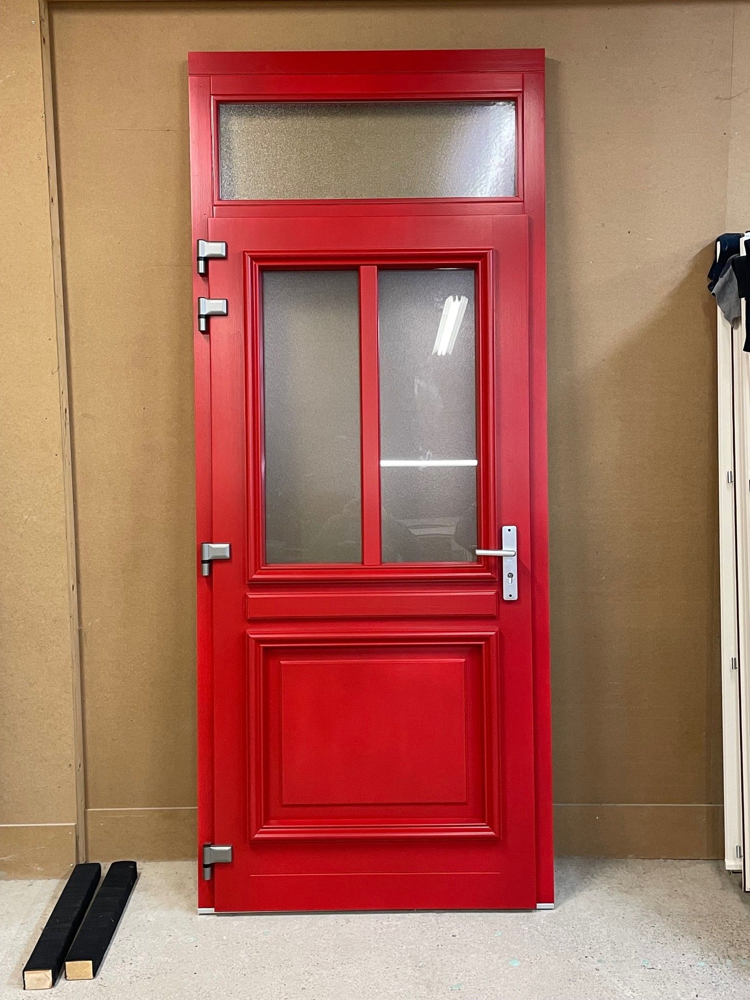 Porte d'entrée rouge