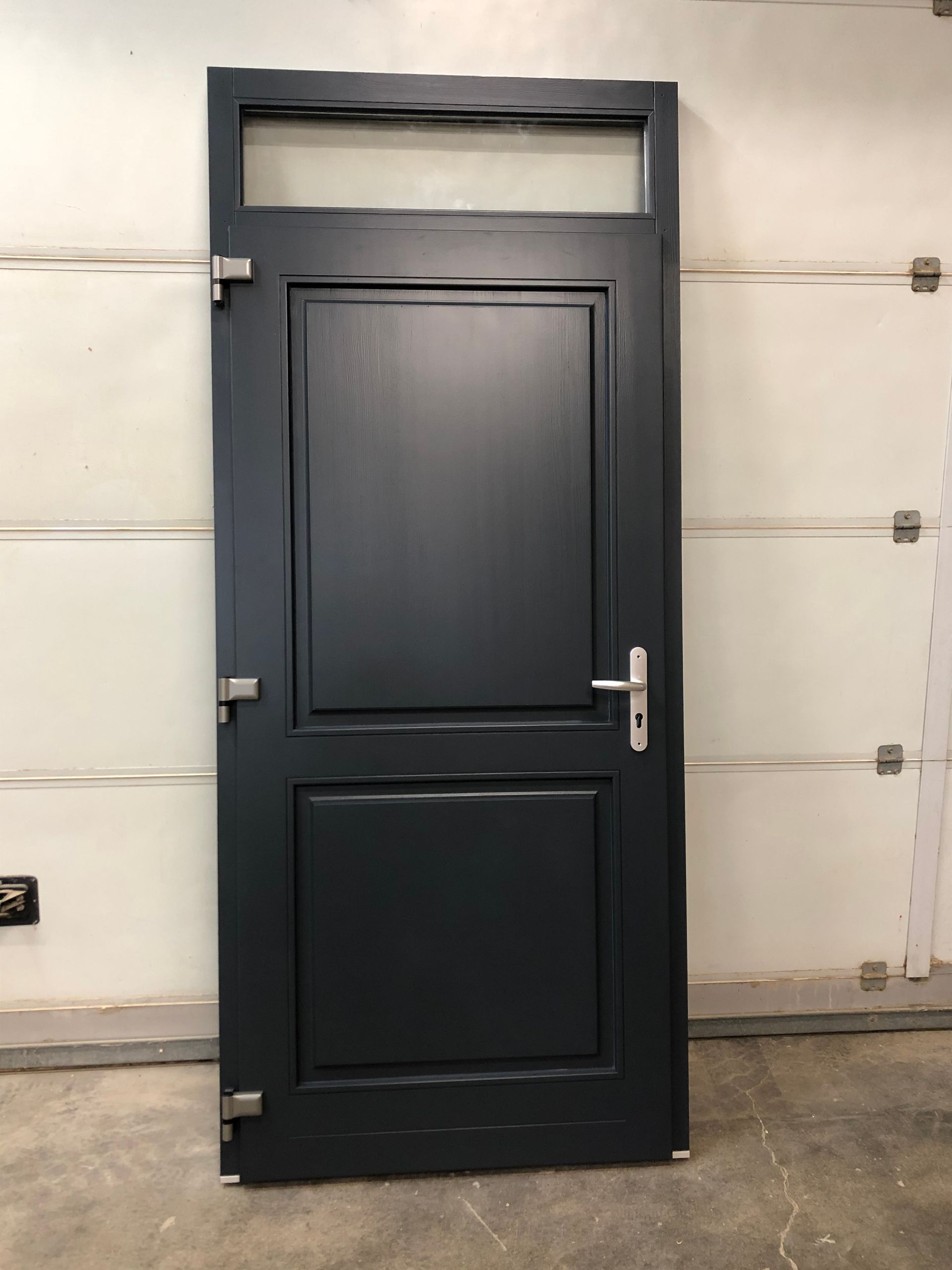 Porte d'entrée noir