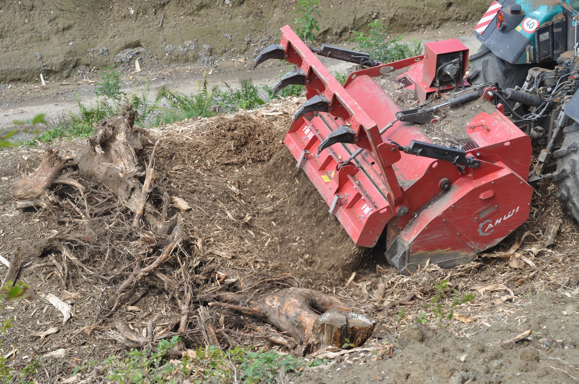 Wurzelstockrecycling ab Depot FM 9002 - Aeschlimann Umwelttechnik AG in Busswil BE