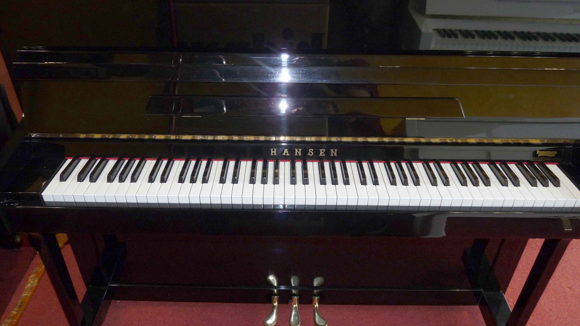 Pianos d'occasion piano neuf garantie livraison accordé livré professionnel magasin  Yamaha Silent origine