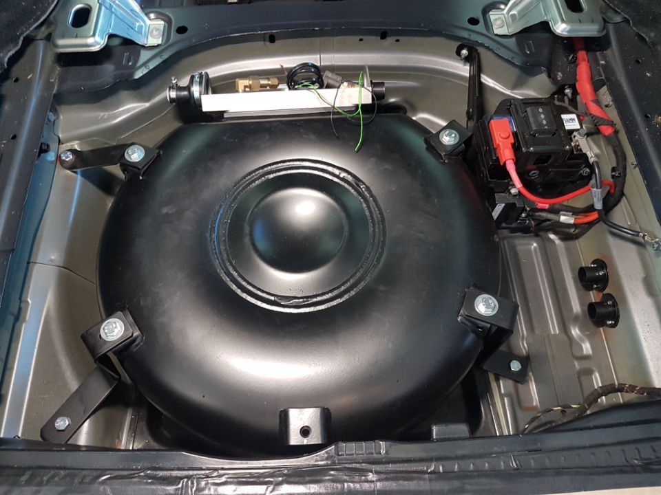 Gaskessel unter der Motorhaube