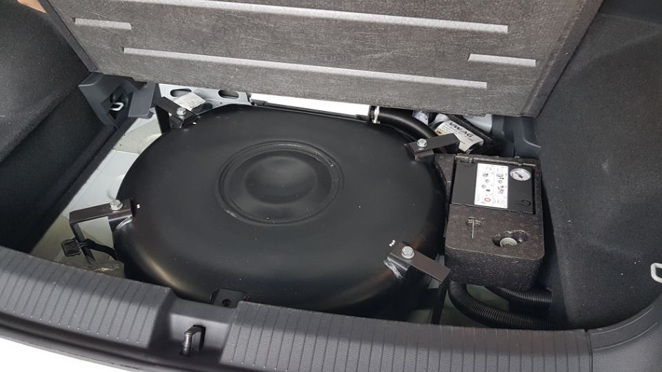 Kessel unter der Motorhaube