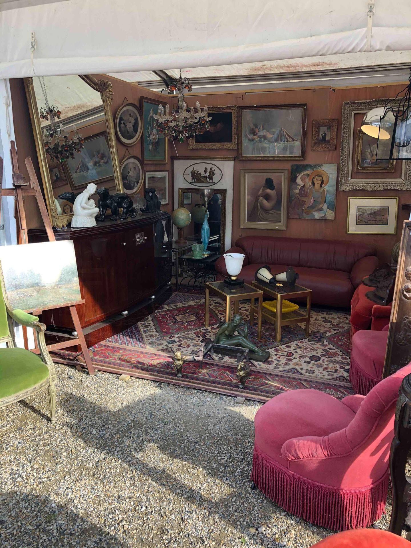 Brocante d'antiquités à Paris dans les Yvelines