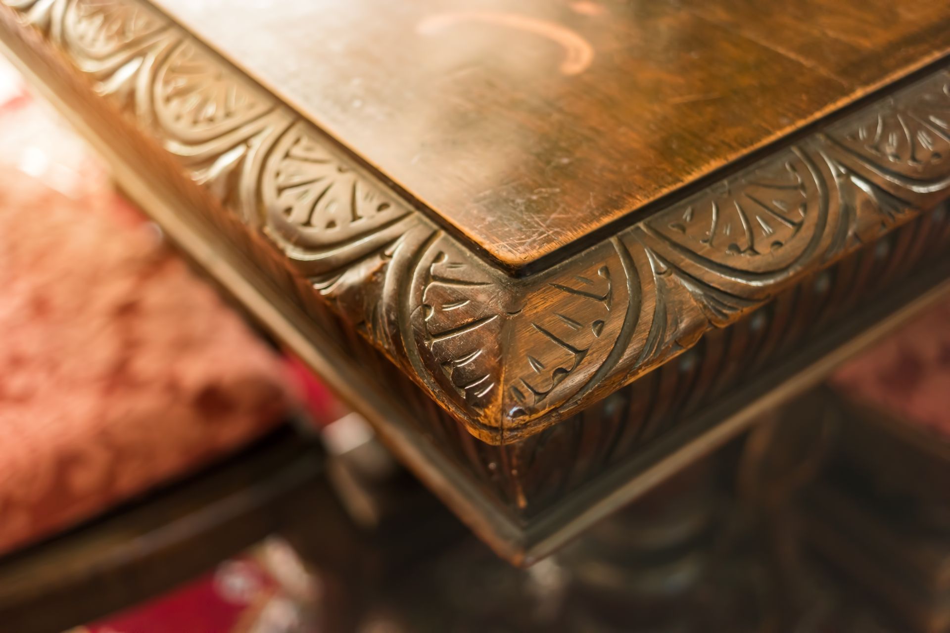 Détail de langle d'une table ancienne